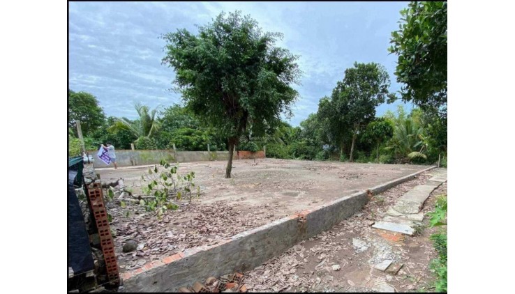 Chủ định cư BÁN GẤP đất FULL THỔ CƯ 273m2 mặt tiền 21m, ngay thị xã Cai Lậy giá chỉ 1tỷxTL