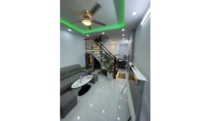 Bán nhà Tùng Thiện Vương, phường 13, Quận 8, 28m2 chỉ 3.73 tỷ