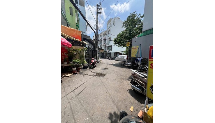Hẽm 891- Nguyễn Kiệm - Phường 3 - Gò Vấp - 2,35  tỷ