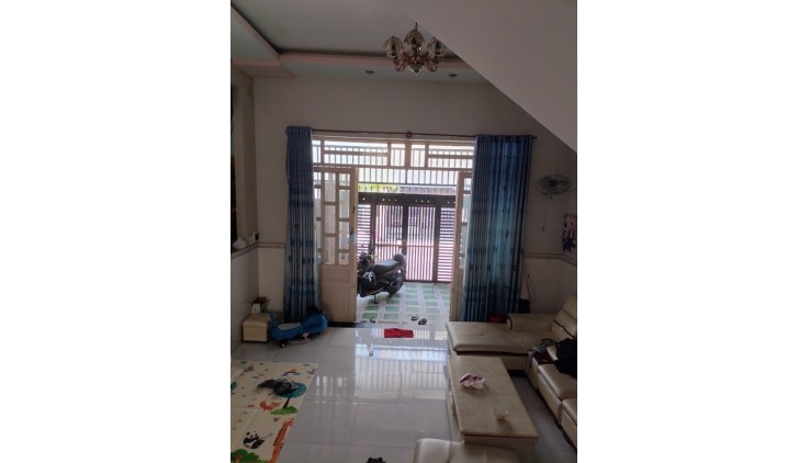 Bán nhà Đường Bà Điểm 4, Bà Điểm, Hóc Môn, 2922m2, giá 16 tỷ TL.