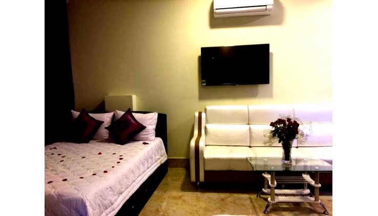 Bán khách sạn 5 tầng gần CC Hoàng Anh Gia Lai hẻm 585 Nguyễn Thị Thập phường Tân Phong Q.7