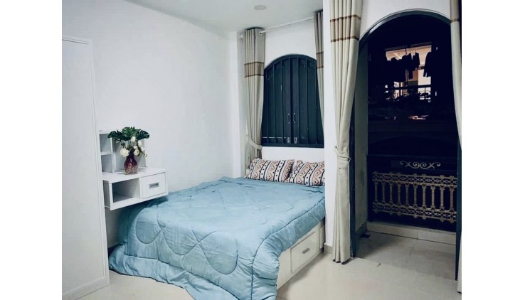 Căn hộ dịch vụ giá 18 tỷ VND tại Đường Nguyễn Công Trứ, Phường Nguyễn Thái Bình