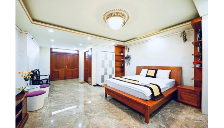BÁN KHÁCH SẠN MẶT TIỀN KHU SÂN BAY - HD THUÊ 70 TR/T - 110M2 NGANG 5 M
