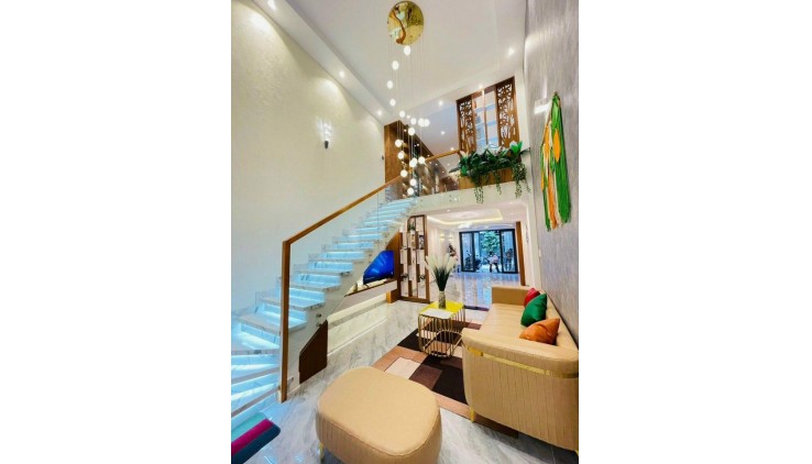 NHÀ MỚI 5 TẦNG- kế VẠN PHÚC CITY -ĐƯỜNG 8M THÔNG- TP. THỦ ĐỨC