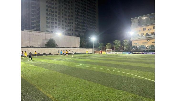 Sang tiệm Khu sinh viên cao đẳng nghề, Đại học Ngân Hàng Thủ Đức