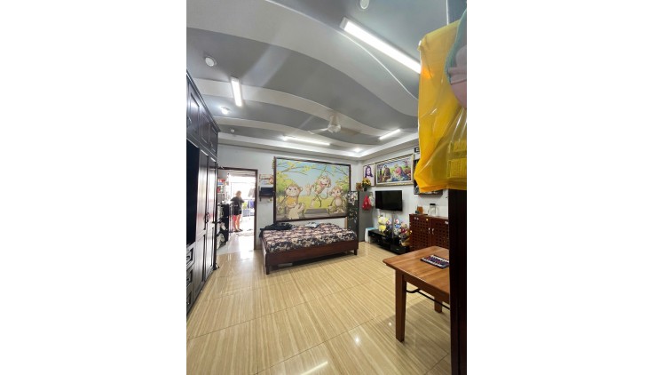 Bán nhà hẻm xe hơi đường Lạc Long Quân (Đặc biệt nhà ngang 4,55m , tường riêng), Giá là 12 tỷ