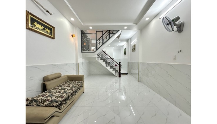 N63- Nhà Hẻm 80/ TRẦN QUANG DIỆU Q3 - 3 BƯỚC RA Ô TÔ - 55M2 (4x14) A4 - 3 TẦNG ĐẸP - 8.8 TỶ.