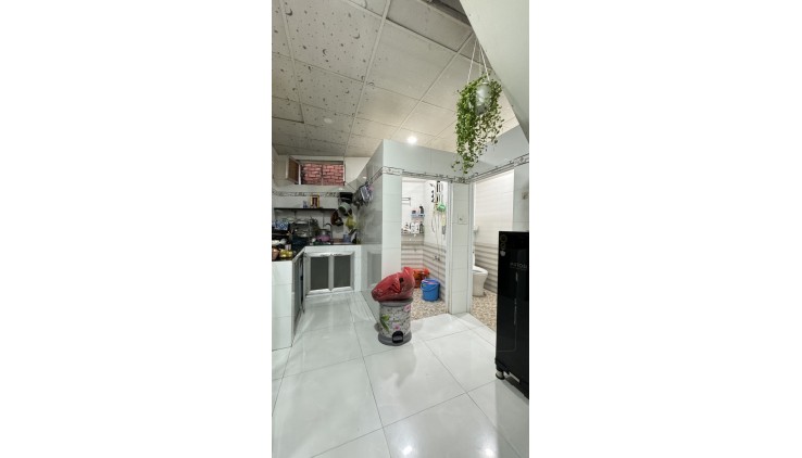 Bán nhà mặt tiền Phong Phú, phường 11, Quận 8, 68m2 chỉ 8.5 tỷ