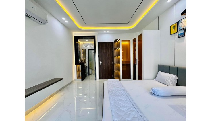 NHÀ ĐẸP THỦ ĐỨC - 105M2 - SÂN ĐỂ ÔTÔ 7 CHỖ - PHONG CÁCH HIỆN ĐẠI TRẺ TRUNG