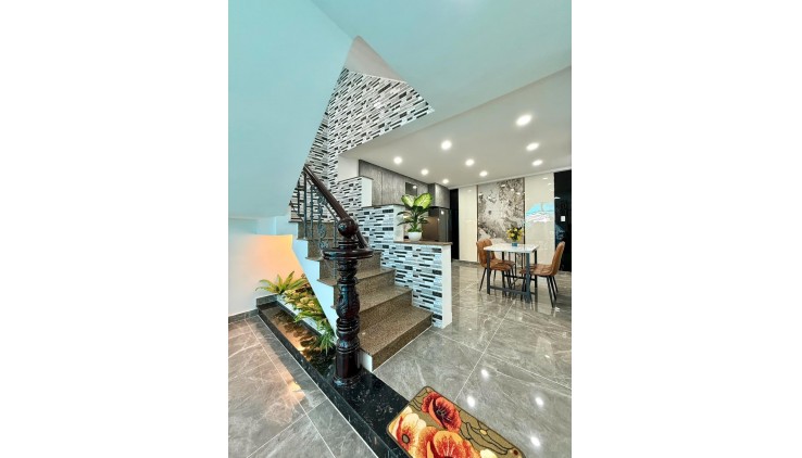 Nhà Lê Đức Thọ, Gò Vấp, BTCT 5 Tầng, Phân Khúc 5 Tỷ