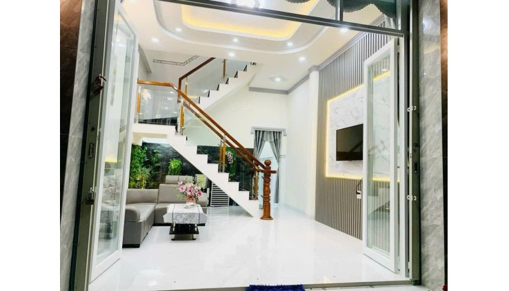 Nhà mới đẹp , full nội thất , gần ngay khu công nghiệp cầu tràm mua là ở ngay !
