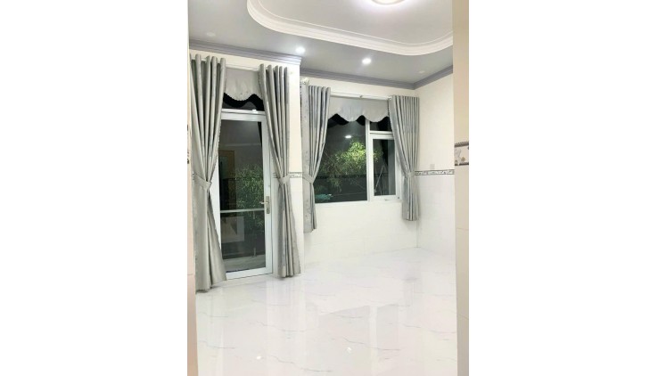 Nhà mới đẹp , full nội thất , gần ngay khu công nghiệp cầu tràm mua là ở ngay !