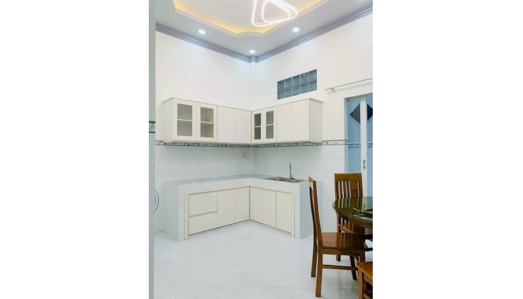 Nhà mới đẹp , full nội thất , gần ngay khu công nghiệp cầu tràm mua là ở ngay !