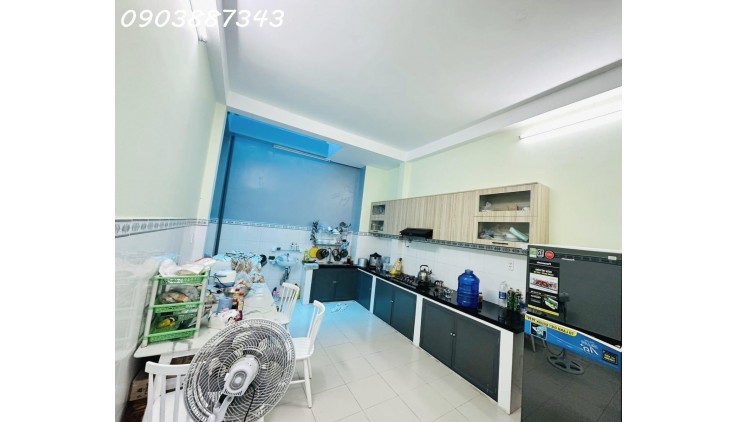 Bán Nhà Hẻm Ô Tô 6m - Đường Đinh Tiên Hoàng - Quận Bình Thạnh - 55m2 - Chỉ 11Tỷ .