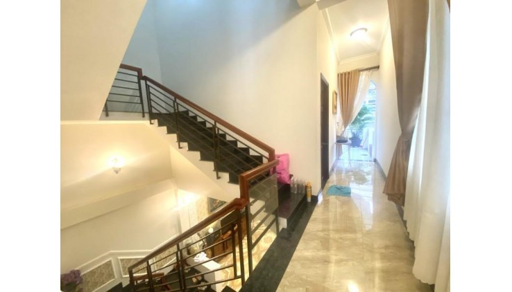 CẦN BÁN LÔ GÓC 2 MẶT THOÁNG, 3 TẦNG, HẺM NHỰA XE HƠI THÔNG. DT 120M2 CHỈ NHỈNH 12 TỶ.