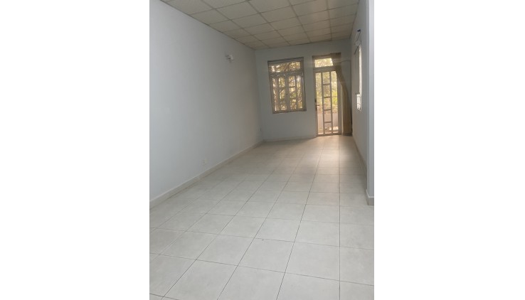 Bán nhà mặt tiền Hưng Phú, phường 9, Quận 8, 40m2 chỉ 8.5 tỷ