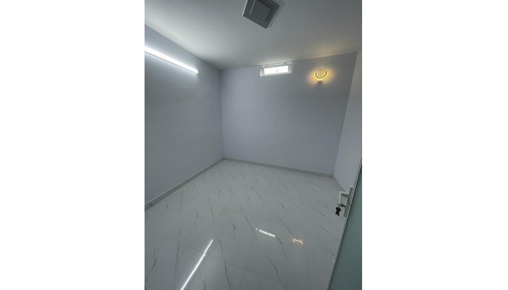 Bán nhà Tùng Thiện Vương, phường 13, Quận 8, 28m2 chỉ 3.73 tỷ
