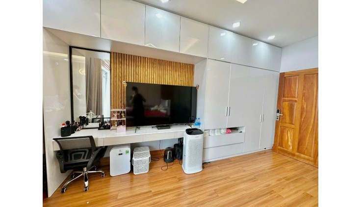 ***Bán nhà mặt tiền Võ Thành Trang, phường 11 Tân BÌnh (4,5*15) 3 tầng
