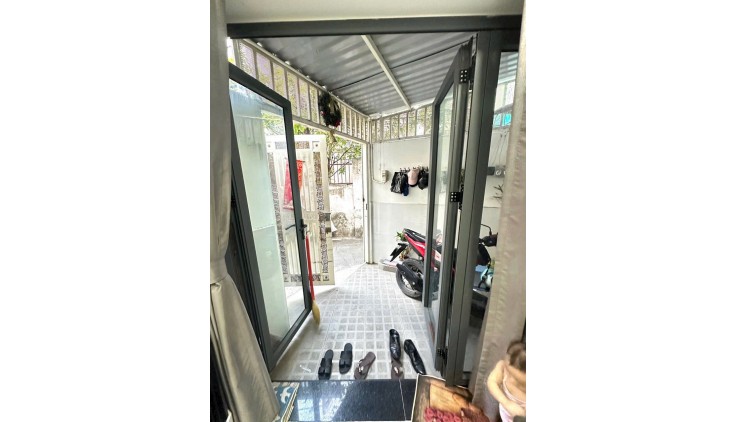 Bán nhà 1/ Nguyễn Văn Nghi - Hẻm thông 3G - (2.8 x 9.55)m - 5 Tầng