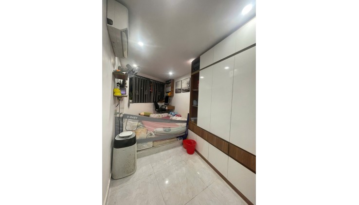 Bán nhà 1/ Nguyễn Văn Nghi - Hẻm thông 3G - (2.8 x 9.55)m - 5 Tầng