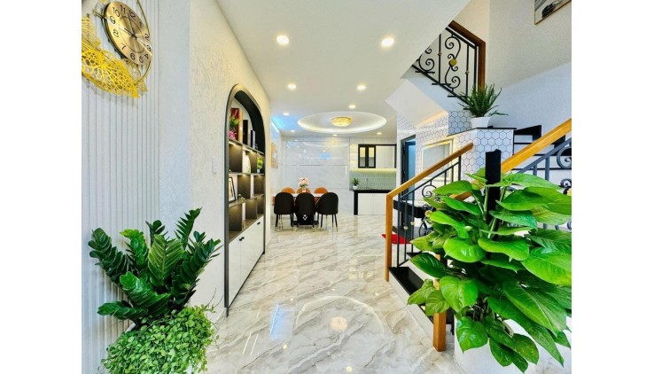 **Bán nhà góc 2MT Đồng Xoài, phường 13 Tân Bình; 5*24; 3 lầu; 179tr/m2