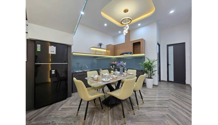***Bán nhà phường 4 Tân Bình, mặt tiền Hiệp Nhất (5,5*25) 125 triệu/m2
