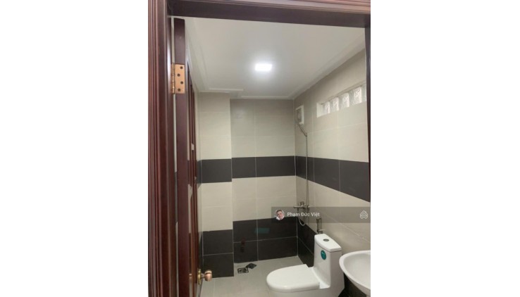 Giảm 5 tỷ Bán nhà mặt tiền Đặng Thùy Trâm gần Đại Học Văn Lang 4 tầng Giá 18 tỷ Ngộp!