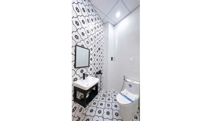 Bán nhà HXH Âu Dương Lân, Phường 3, Quận 8, 44m2, 4 tầng, nở hậu, hoàn công đủ chỉ 6.3 tỷ