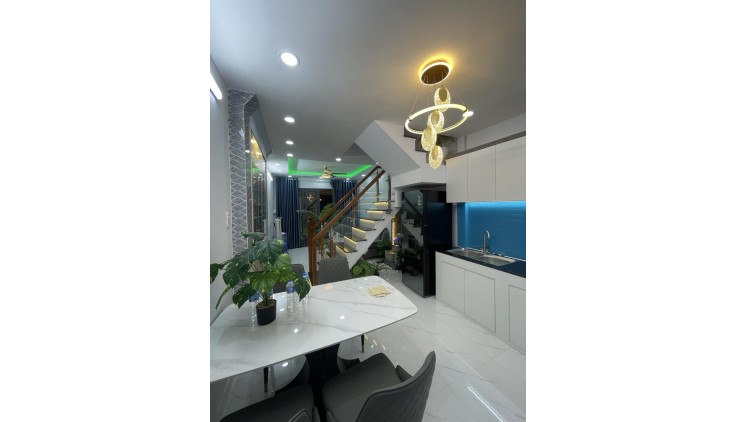 Bán nhà Tùng Thiện Vương, phường 13, Quận 8, 28m2 chỉ 3.73 tỷ