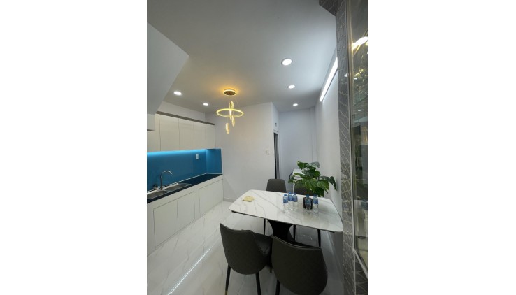 Bán nhà Tùng Thiện Vương, phường 13, Quận 8, 28m2 chỉ 3.73 tỷ