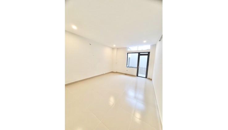 Bán nhà Tùng Thiện Vương, phường 13, Quận 8, 28m2 chỉ 3.73 tỷ