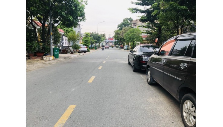 BIỆT THỰ 3 TẦNG 178M2, PHƯỚC LONG B, THỦ ĐỨC, 24.5Tỷ.