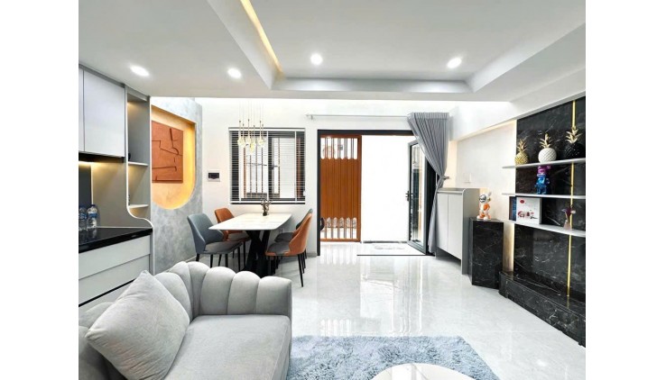 TRƯỜNG SA P.17 BÌNH THẠNH -Ngang gần 5m. NHÀ ĐẸP 4 TẦNG FULL NỘI THẤT - SÁT MẶT TIỀN - SỔ A4