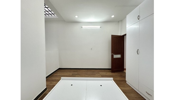 N63- Nhà Hẻm 80/ TRẦN QUANG DIỆU Q3 - 3 BƯỚC RA Ô TÔ - 55M2 (4x14) A4 - 3 TẦNG ĐẸP - 8.8 TỶ.
