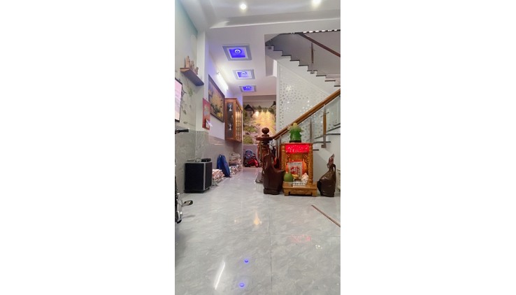 NHÀ NGANG LỚN - GIÁP TÂN PHÚ - 121M2 - 4 TẦNG HXH - 7 TỶ 7 TL