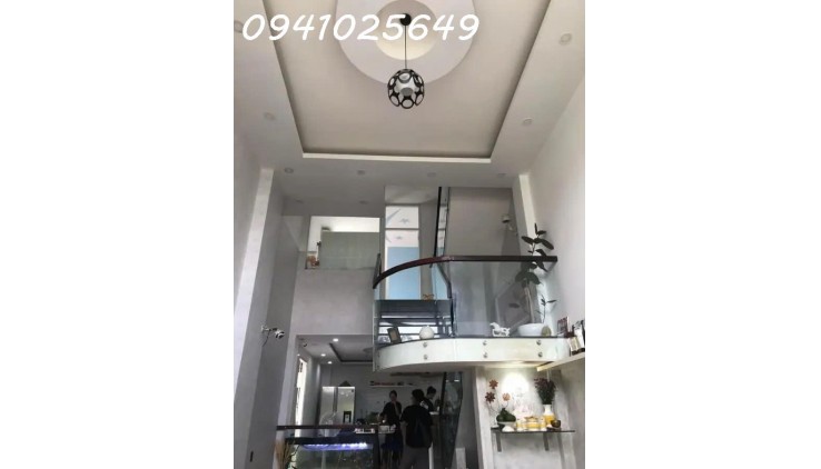 Bán nhà 4 tầng HXH góc 2 MT, đường số 11, Trường Thọ, Thủ Đức, 84m2, ngang 5.6 * 16m, giá nhỉnh 8 tỷ.