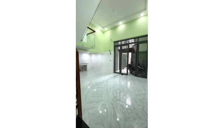 Bán nhà mới 39 m2 - 4 tầng nhỉnh 3 tỷ tại Hồng Lạc P.10 Tân Bình