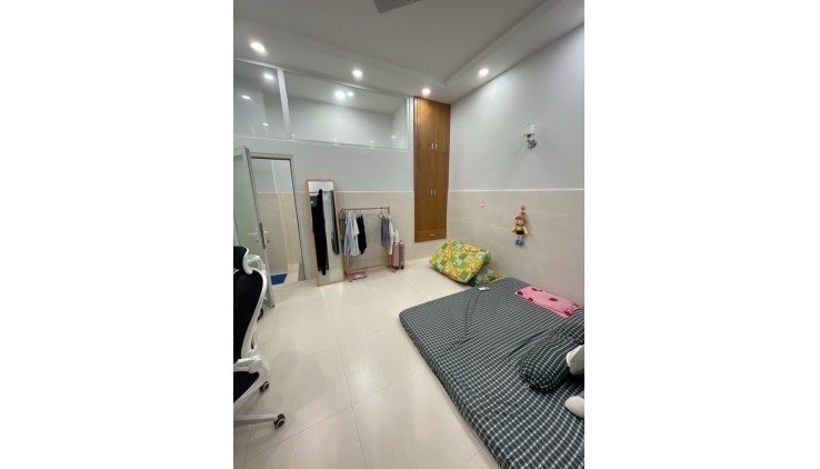 HÀNG NÓNG TÂN BÌNH ĐƯỜNG LÝ THƯỜNG KIỆT - HẺM XE HƠI - 5M  - VỊ TRÍ CỰC ĐẸP - GIÁ RẺ BẤT NGỜ
