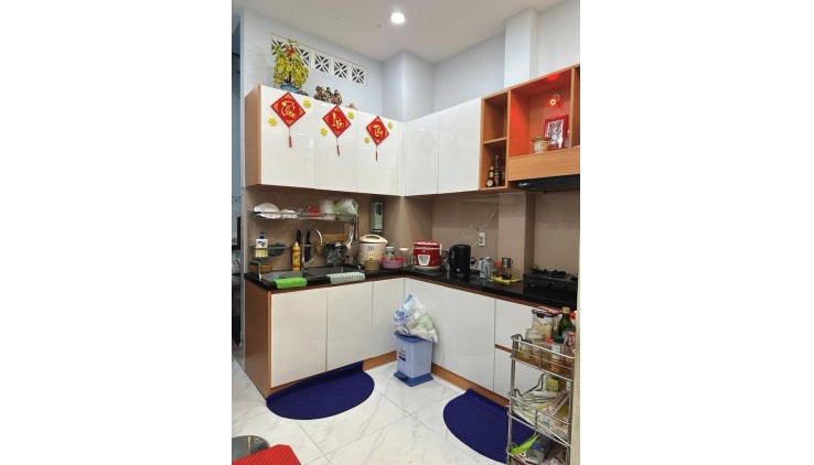 HẺM ÔTÔ QUẬN 10 SÁT HÀ ĐÔ, CẠNH MẶT TIỀN, NHÀ MỚI Ở NGAY, 5 TẦNG 3 PHÒNG, HOÀN CÔNG ĐỦ,