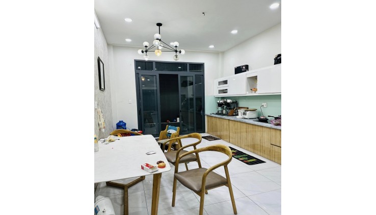 Bán nhà HXH kinh doanh, Nguyễn Hữu Tiến, Tây Thạnh, Tân Phú, 65m2, 4 tầng, giá rẻ