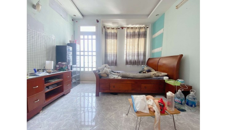 Bán nhà xe 16 chố quay đầu, Nguyễn Công Hoan, P7, Phú Nhuận, 36m2, 5 tầng.