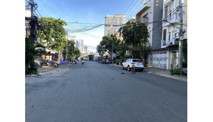 CHỦ ĐỊNH CƯ MỸ, BÁN NHÀ QUẬN 7, LÝ PHỤC MAN, 70M2 – 3 TẦNG – Ô TÔ TRONG NHÀ - KHÔNG QH KHÔNG LG NHỈNH 8 TỶ.