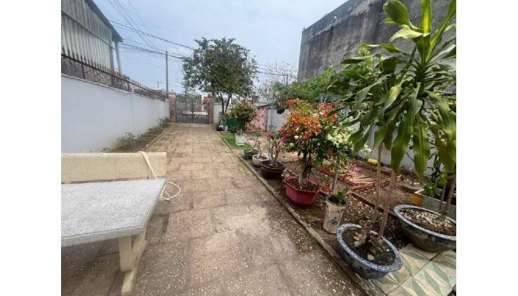 Bán nhà Mặt Tiền Lã Xuân Oai, Tăng Nhơn Phú A Quận 9, MTKD, 258M2, Gía chỉ 15.5 tỷ TL