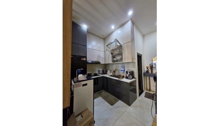 Bán nhà đường Gò Dưa, Tam Bình, Thủ Đức,  Ở liền, 3 tầng full nội thất, giá chỉ 6.4 tỷ TL