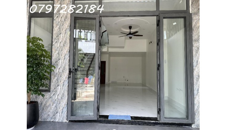 NHÀ MỚI ĐẸP  Ở NGAY - NỘI THẤT CAO CẤP - HẺM XE HƠI -LONG TRƯỜNG -3 TẦNG -3PN- Q9
