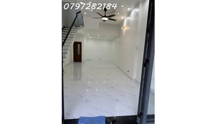NHÀ MỚI ĐẸP  Ở NGAY - NỘI THẤT CAO CẤP - HẺM XE HƠI -LONG TRƯỜNG -3 TẦNG -3PN- Q9
