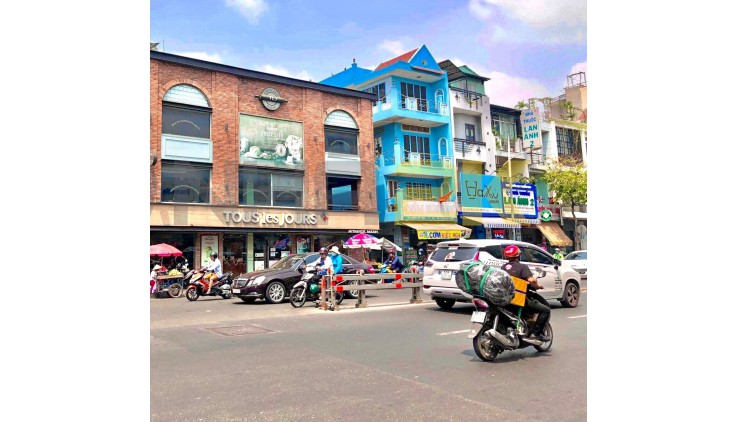 Mặt tiền hẻm Dạ Nam 4.7x14 5 tầng 74m2 chỉ 10 tỷ 7