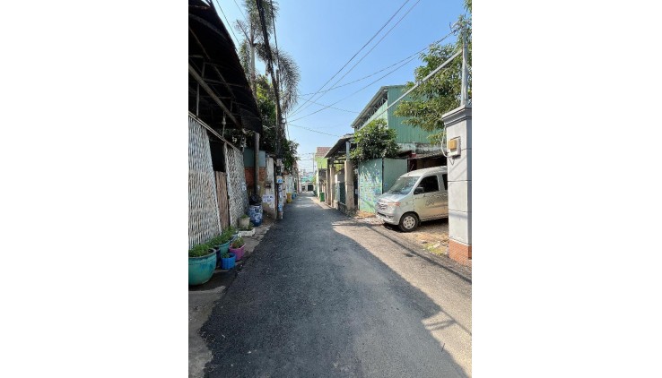 NHÀ 2 MẶT TIỀN THOÁNG ĐẸP VỊ TRÍ TT LINH ĐÔNG. THỦ ĐỨC. 3 TẦNG KIÊN CỐ. CHỈ 8.2 TỶ. BỚT LỘC