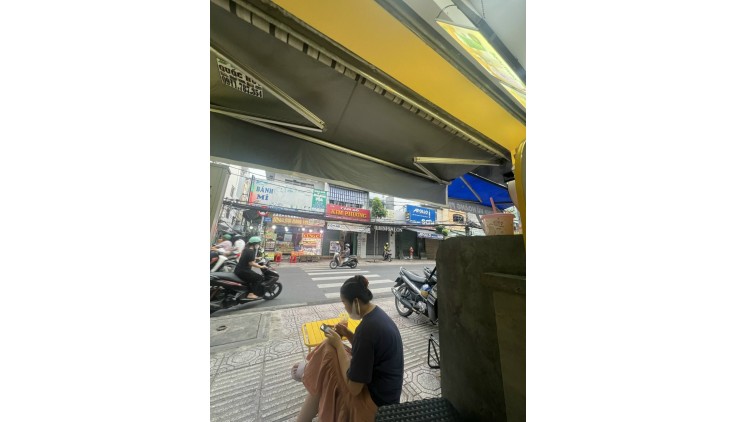 Bán tòa nhà mặt tiền Nguyễn Súy - gần Chợ Tân Hương, 4x25m, Cấp 4 - tiện xây, 11.9 tỷ