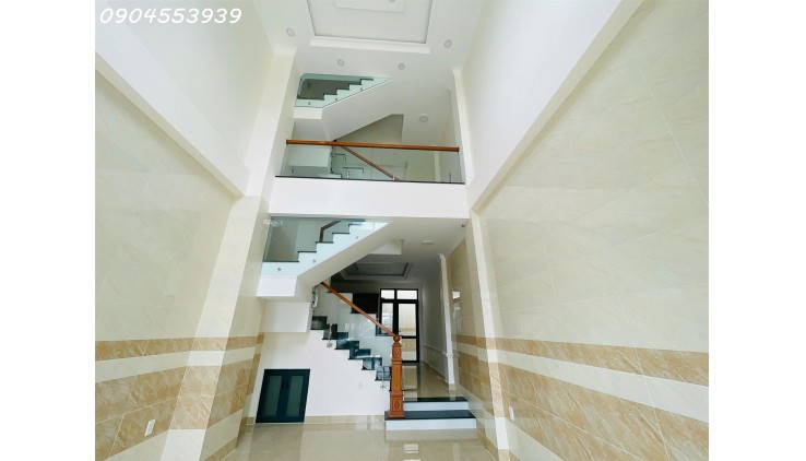 44 Căn 4 lầu mới 100% sát KĐT Vạn Phúc